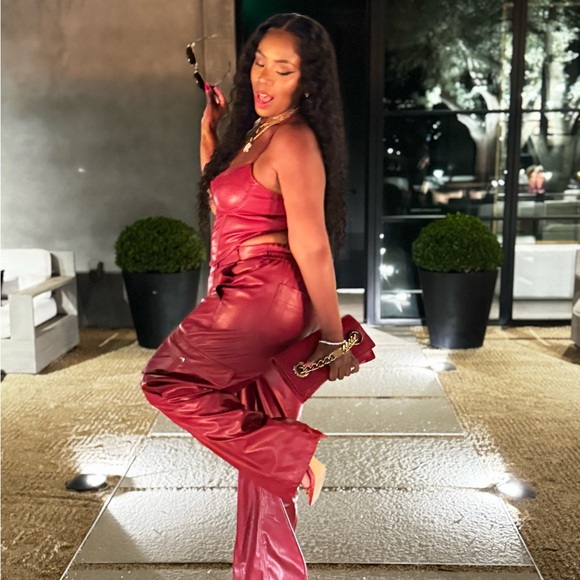 Meet your Posher - Picture 1 of 1